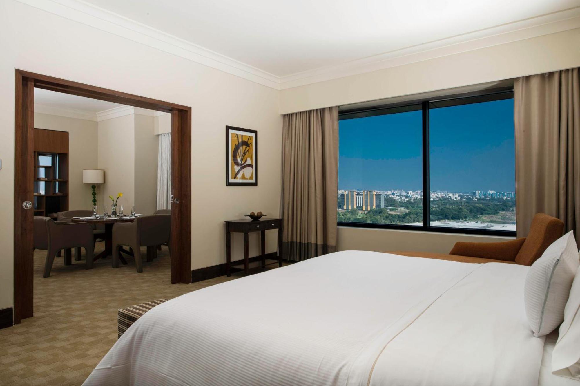 The Westin Pune Koregaon Park Buitenkant foto